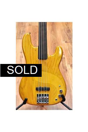 Fender 1977 Precision Fretless Fender 1977 Precision Fretless